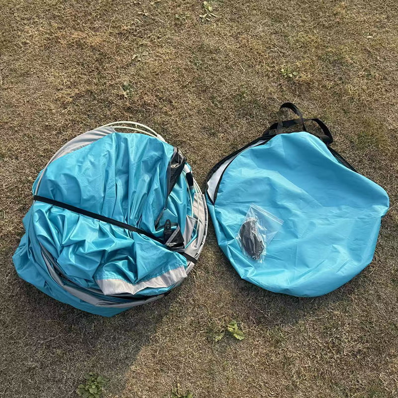 چادر مسافرتی وانت بار در فضای باز