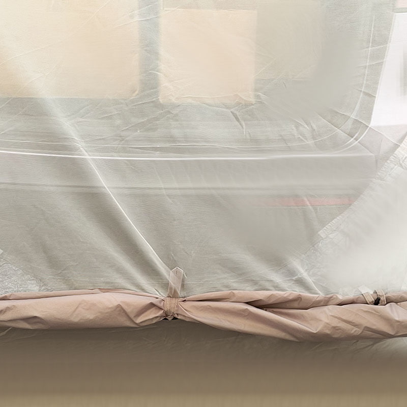 چادر دولایه کمپینگ در فضای باز که به عقب خودرو متصل می شود